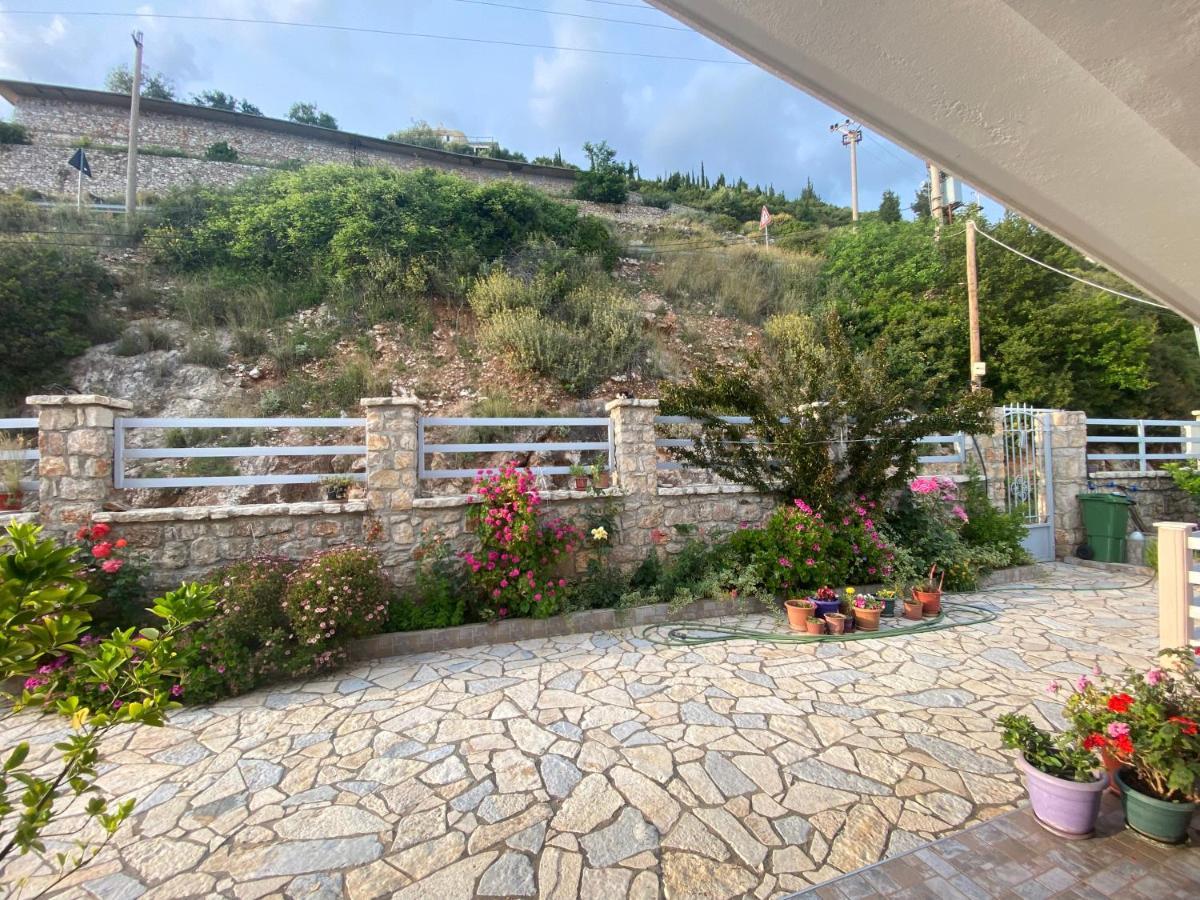 Vila Aleks Vuno Buitenkant foto